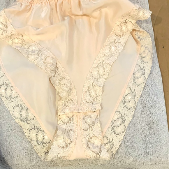 Duet silk charmeuse blush camisole body suit with lace trim - Picture 4 of 6